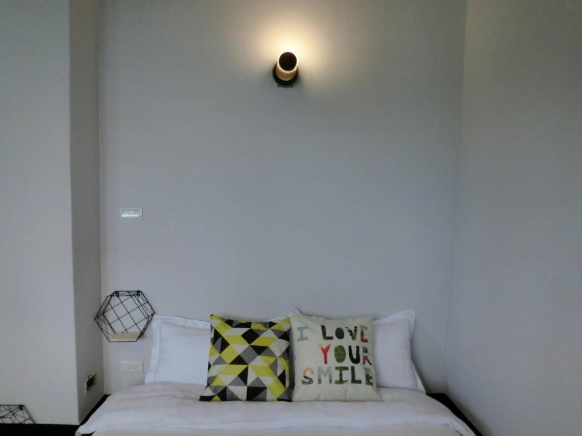湘品旅館xiang Pin Hotel-有人旅宿東大門夜市湘品館-無電梯無電視 訂房後請注意訊息加line聯繫我 เมืองฮวาเหลียน ภายนอก รูปภาพ