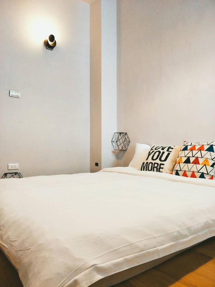 湘品旅館xiang Pin Hotel-有人旅宿東大門夜市湘品館-無電梯無電視 訂房後請注意訊息加line聯繫我 เมืองฮวาเหลียน ภายนอก รูปภาพ